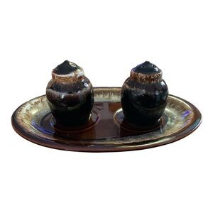 Vintage 70’s Pfaltzgraff Gourmet Brown Drip Salt & Pepper Shaker With Oval Dish